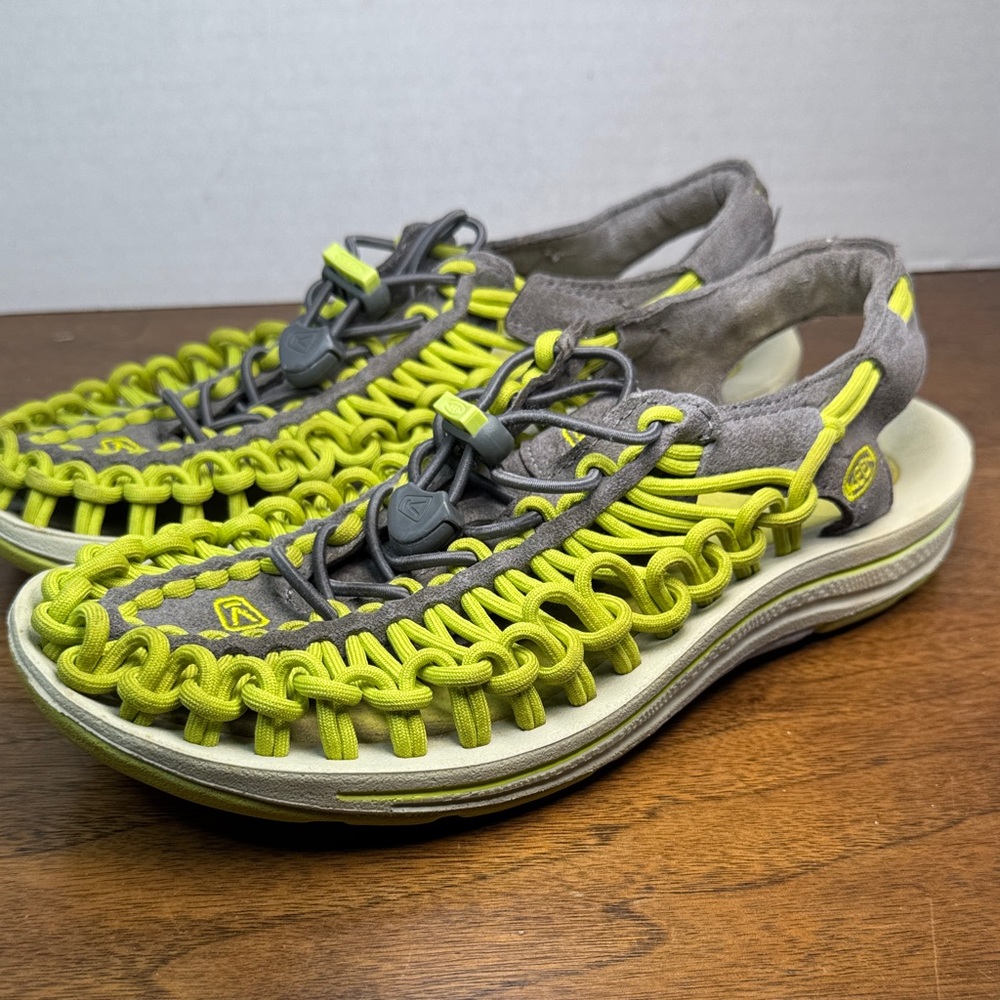 Keen Womens Uneek Rope Sandals in Bright Yellow / Lime Green, sz 5.5